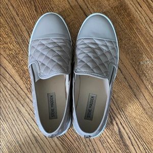 steve madden tan quilted sneakers 8.5